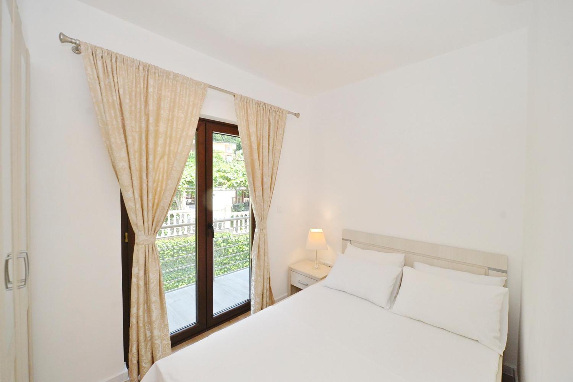 Pearl Shell Apartments Котор Екстер'єр фото