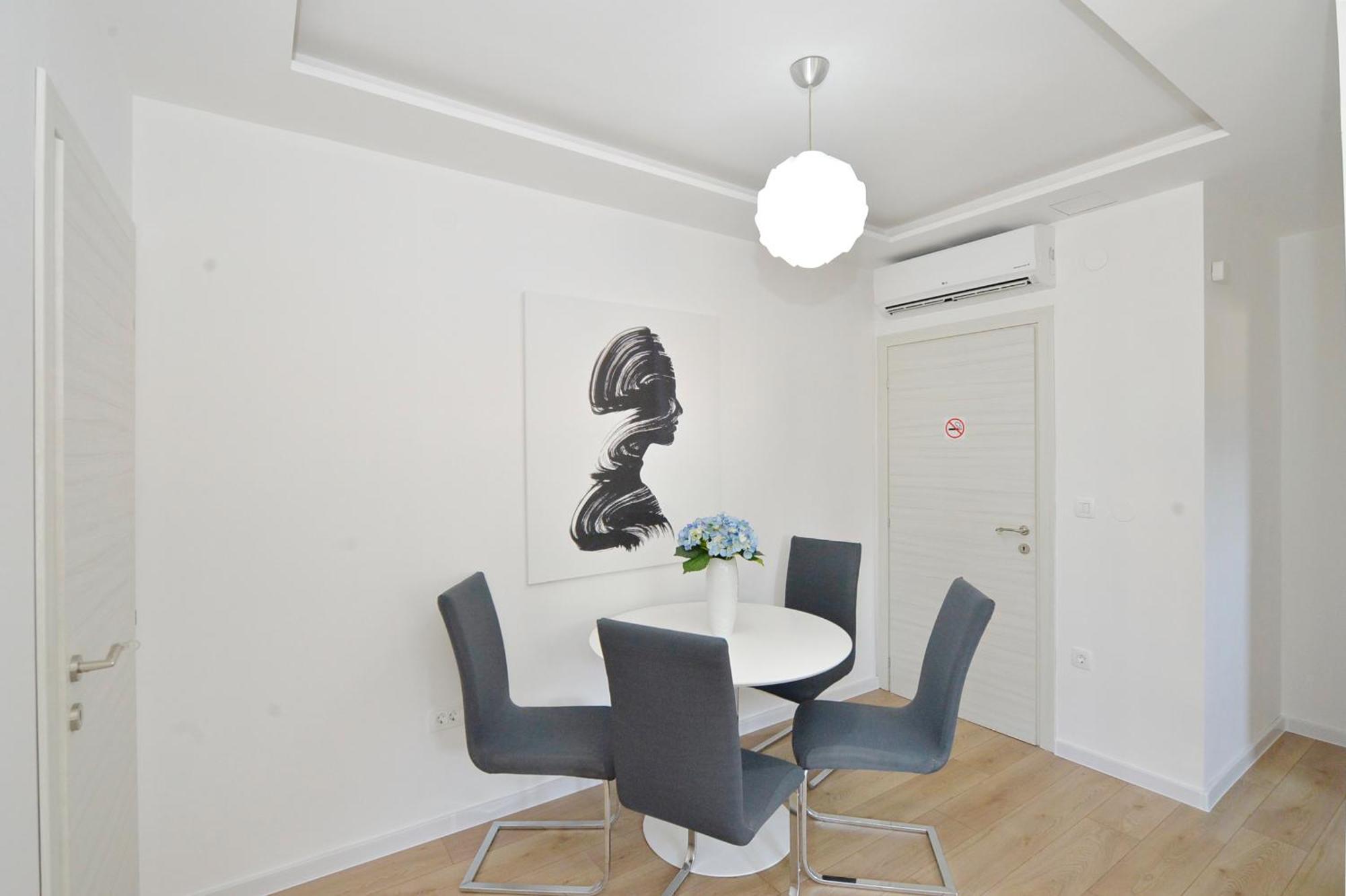 Pearl Shell Apartments Котор Екстер'єр фото